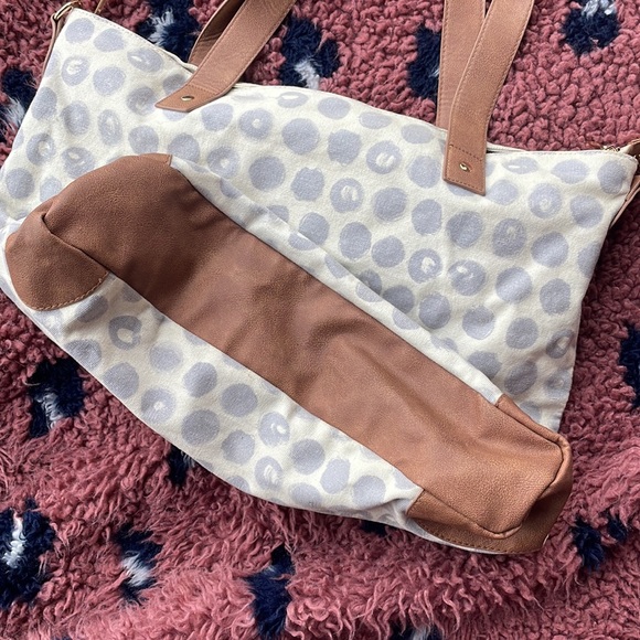 Merona Large Shoulder Bag - Cream with grey circles - Picture 2 of 6